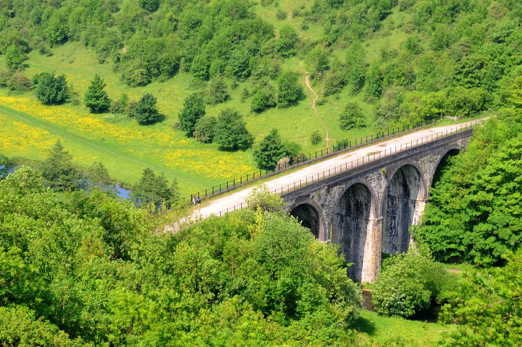 Monsul_Dale_1.jpg - Gammel jernbanebro i Monsal Dale i Derbyshire