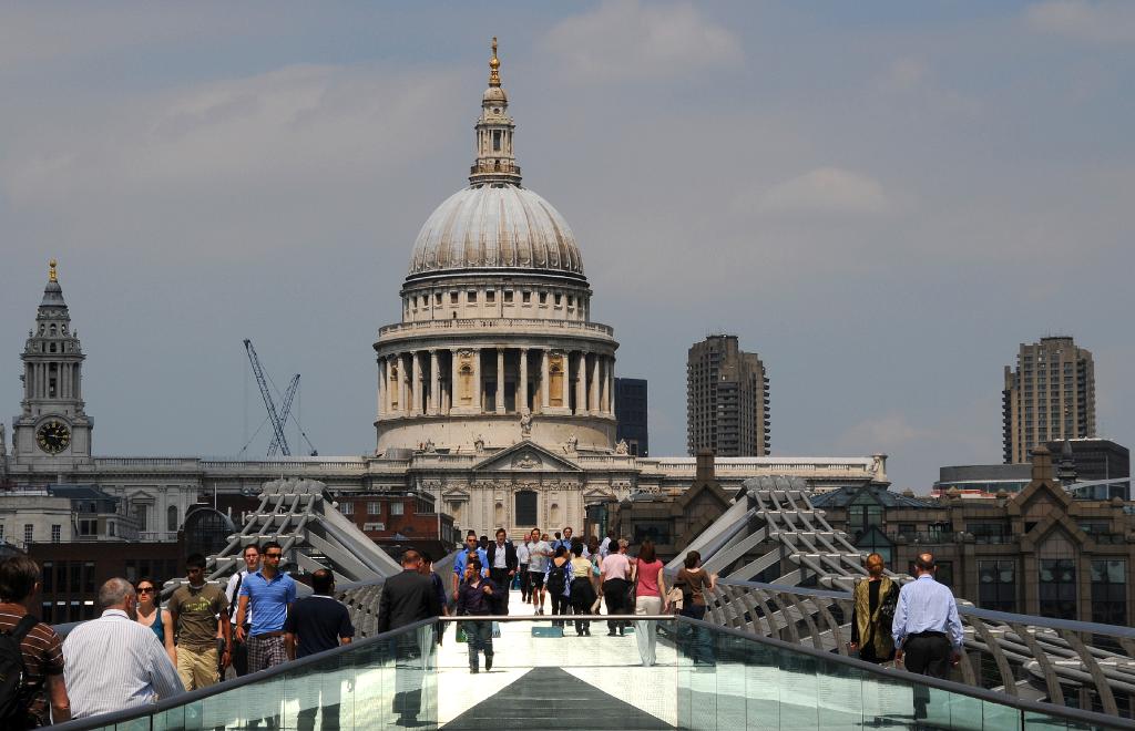 St_Pauls.jpg - St. Pauls cathedral fra Millenium Bridge