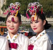 Korean_performers_2